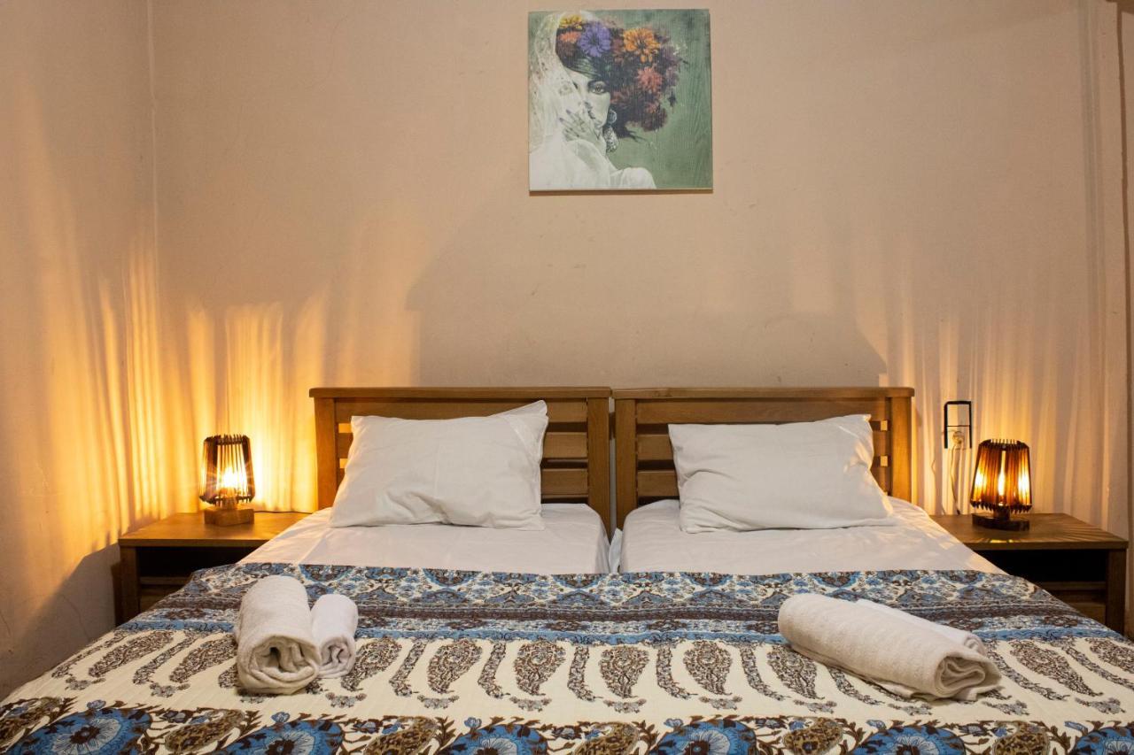 Nino'S Guest House Tbilisi Esterno foto