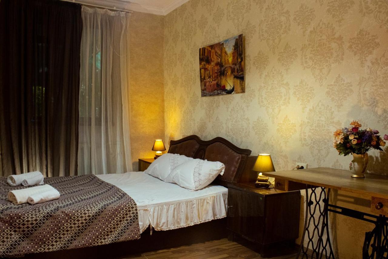 Nino'S Guest House Tbilisi Esterno foto