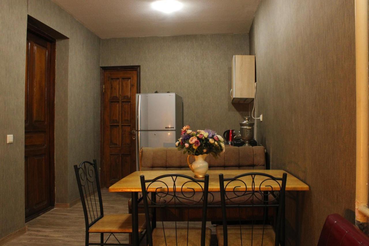 Nino'S Guest House Tbilisi Esterno foto
