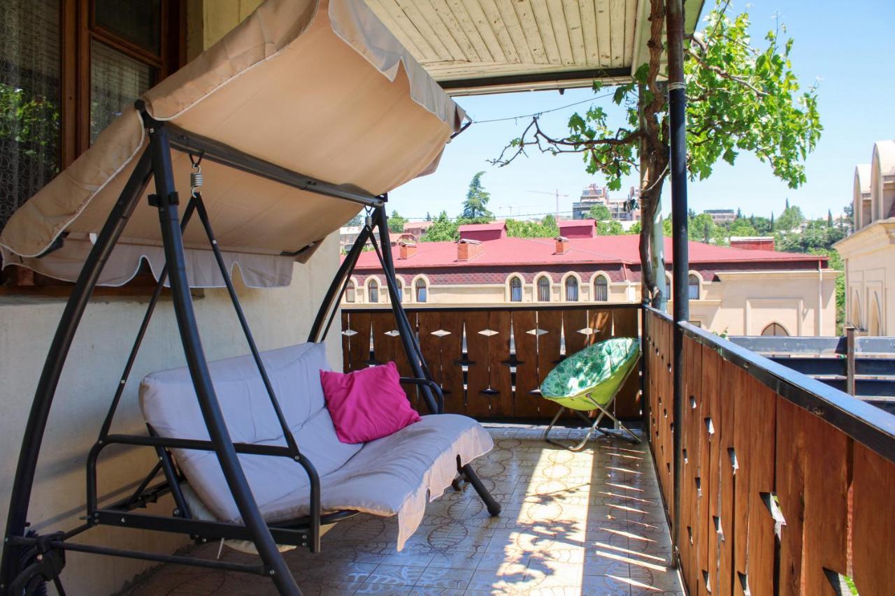 Nino'S Guest House Tbilisi Esterno foto